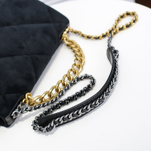 シャネルバッグ素材ディテール